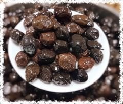 İri Seçme Yağlı Sele Siyah Zeytin görseli.