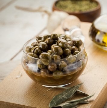 Hatay Elde Kırma Yeşil Zeytin görseli.