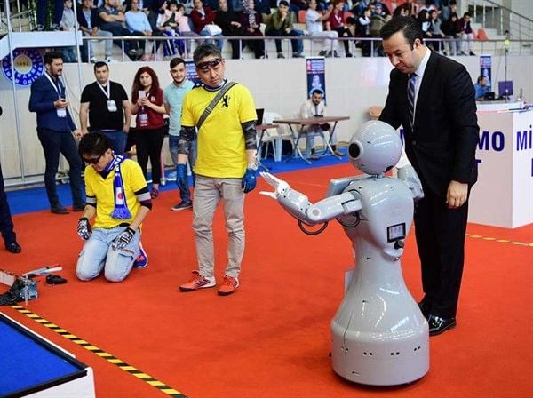 2020 Yılında Türkiye'deki ve Dünya'da ki en prestijli robot yarışmaları bu sayfamızda mevcuttur