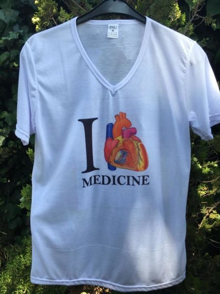 V Yaka T-Shirt Beyaz – ( Love Medicine )