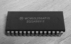 MCM60L256AP10
