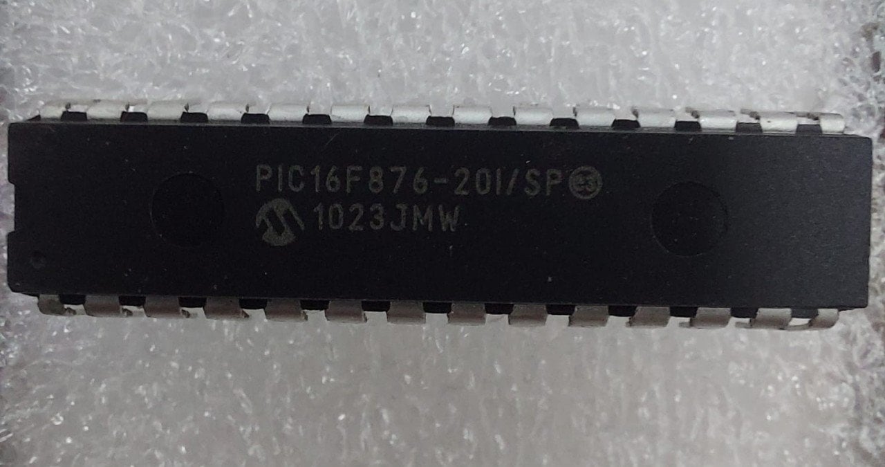 PIC16F876-20