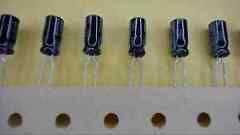 4.7UF 100V