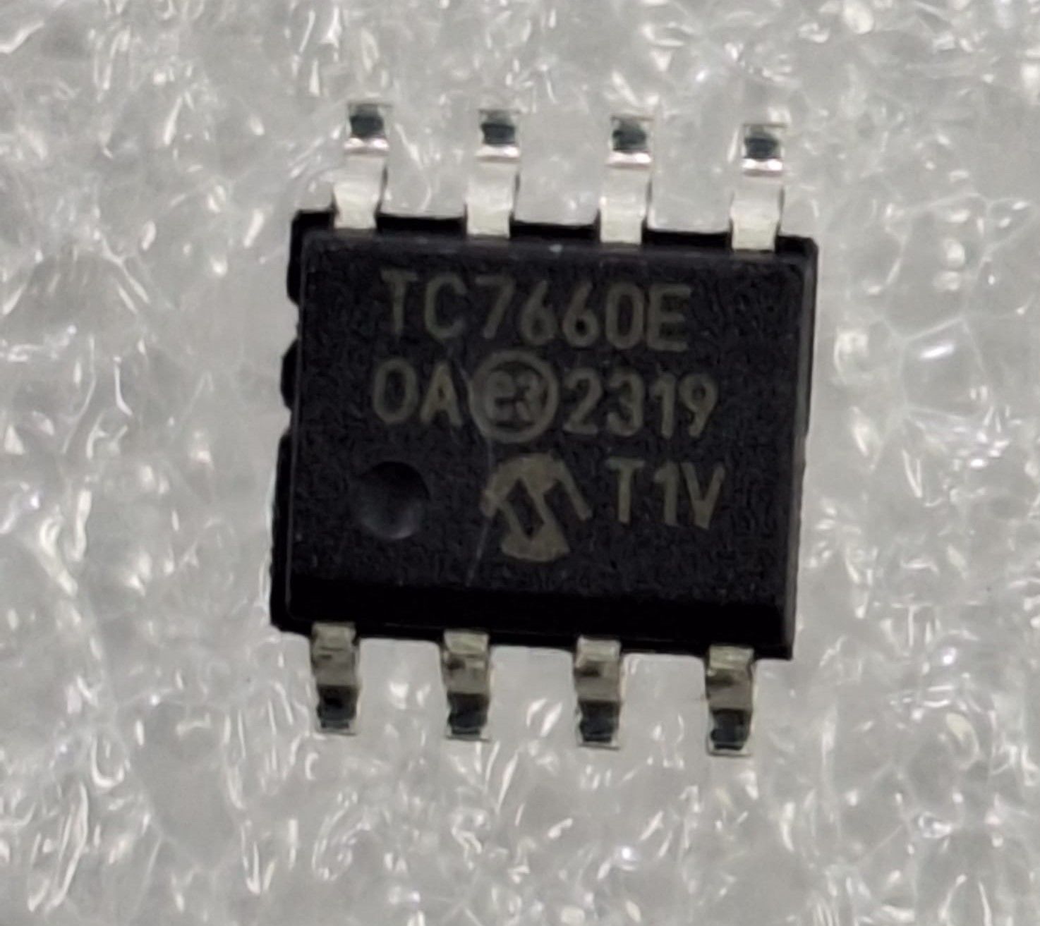 TC7660EOA   SMD (7660)