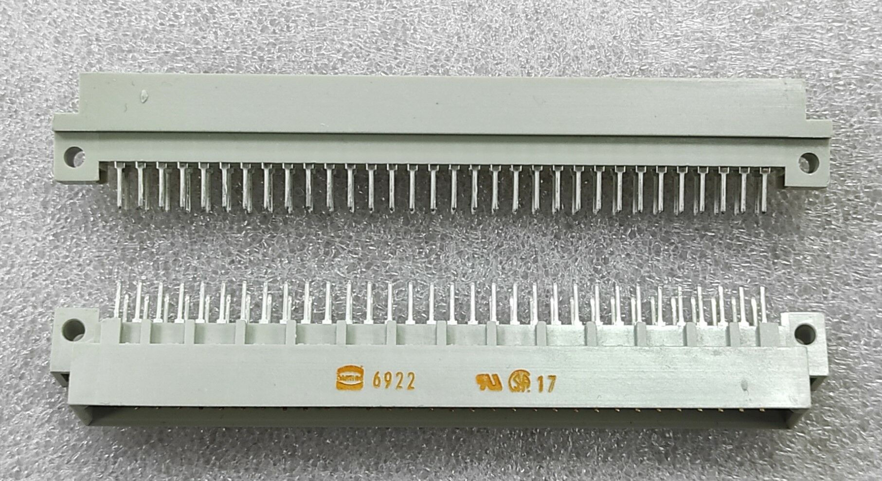 64 PIN KONNEKTÖR