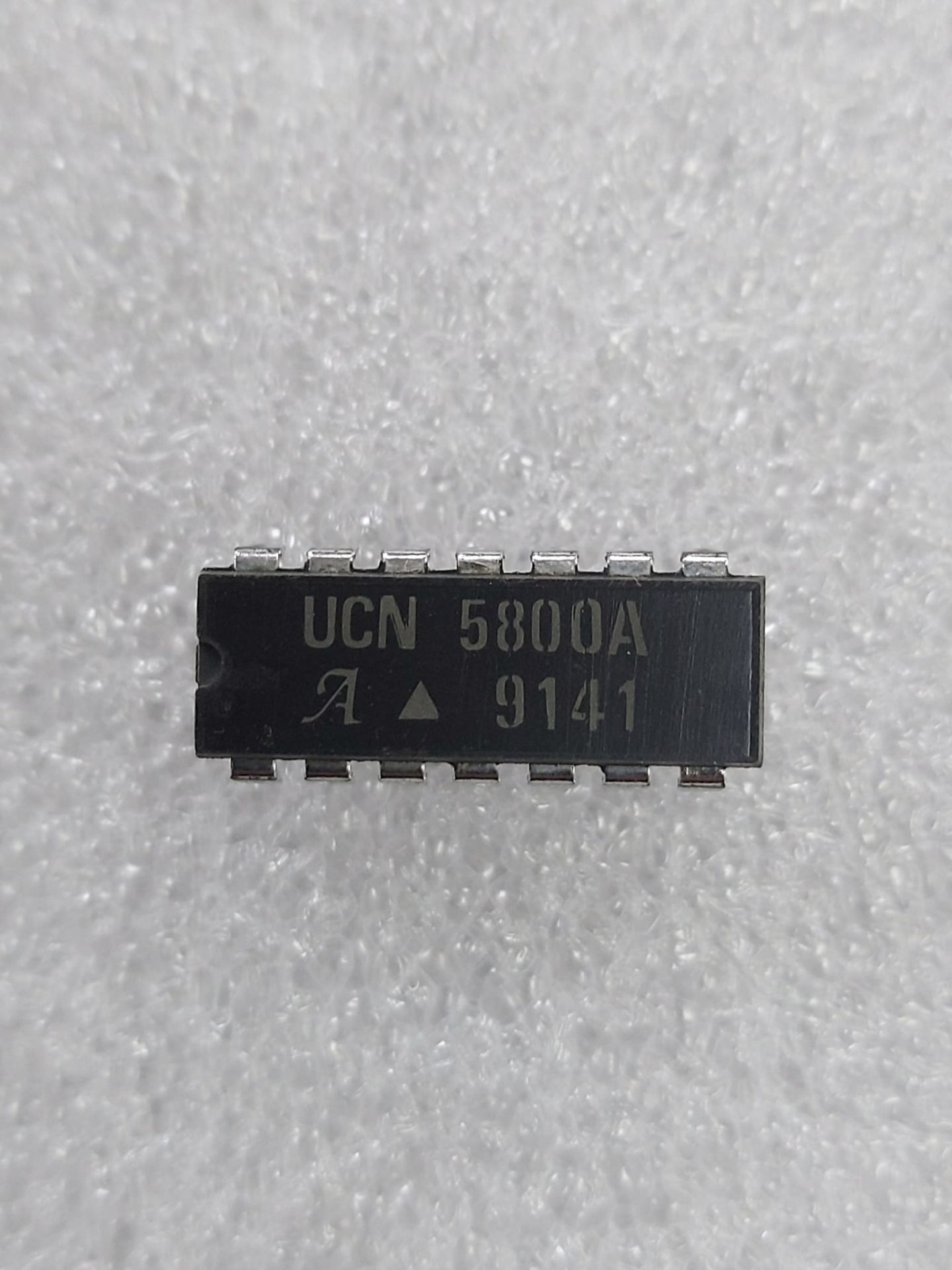 UCN5800A