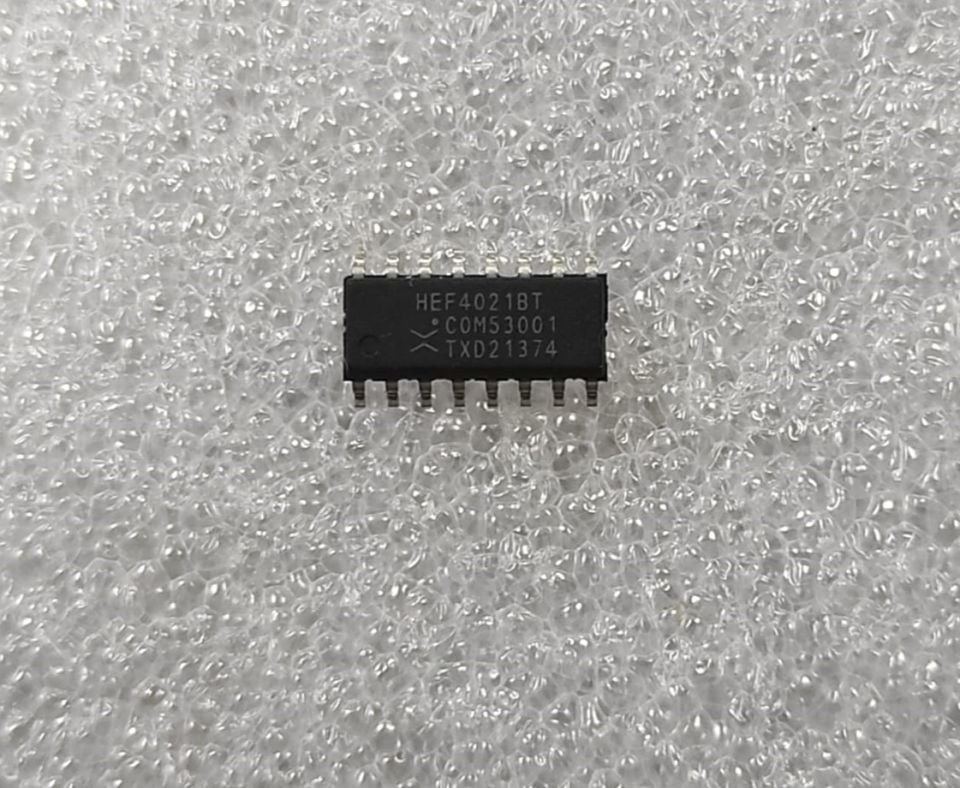 HEF4021BT SMD