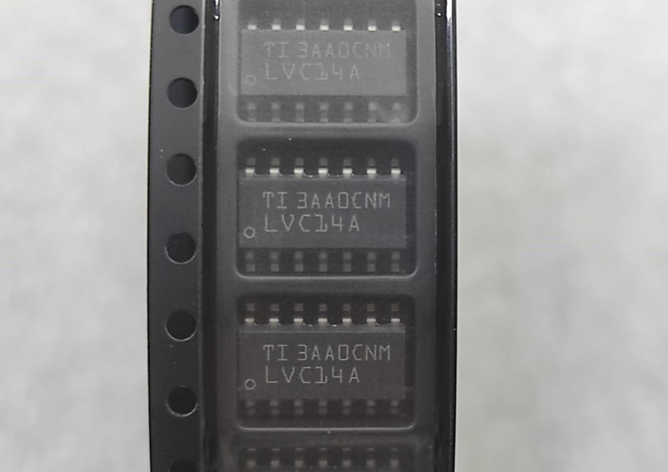 SN74LVC14ADR