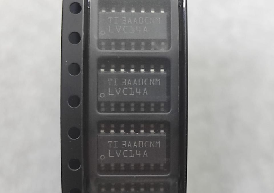 SN74LVC14ADR