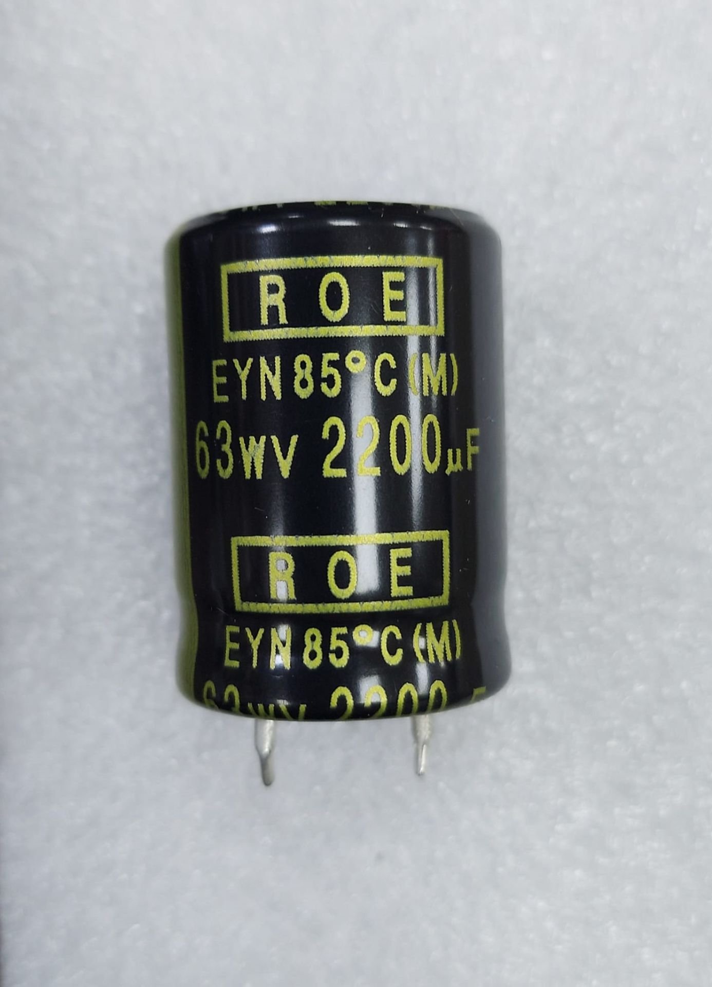 2200UF 63V