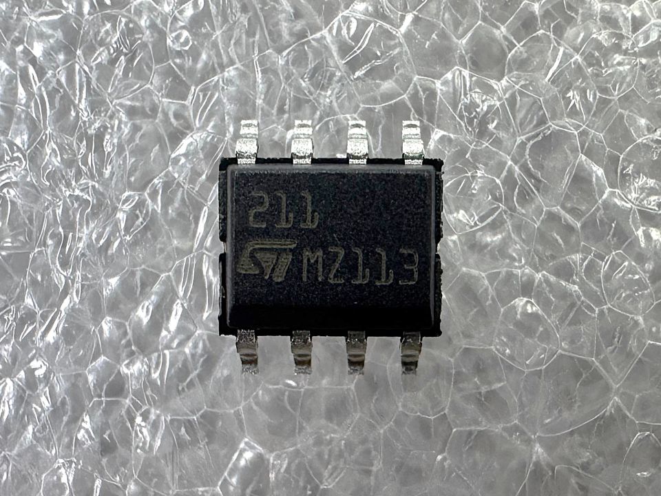 LM211DT