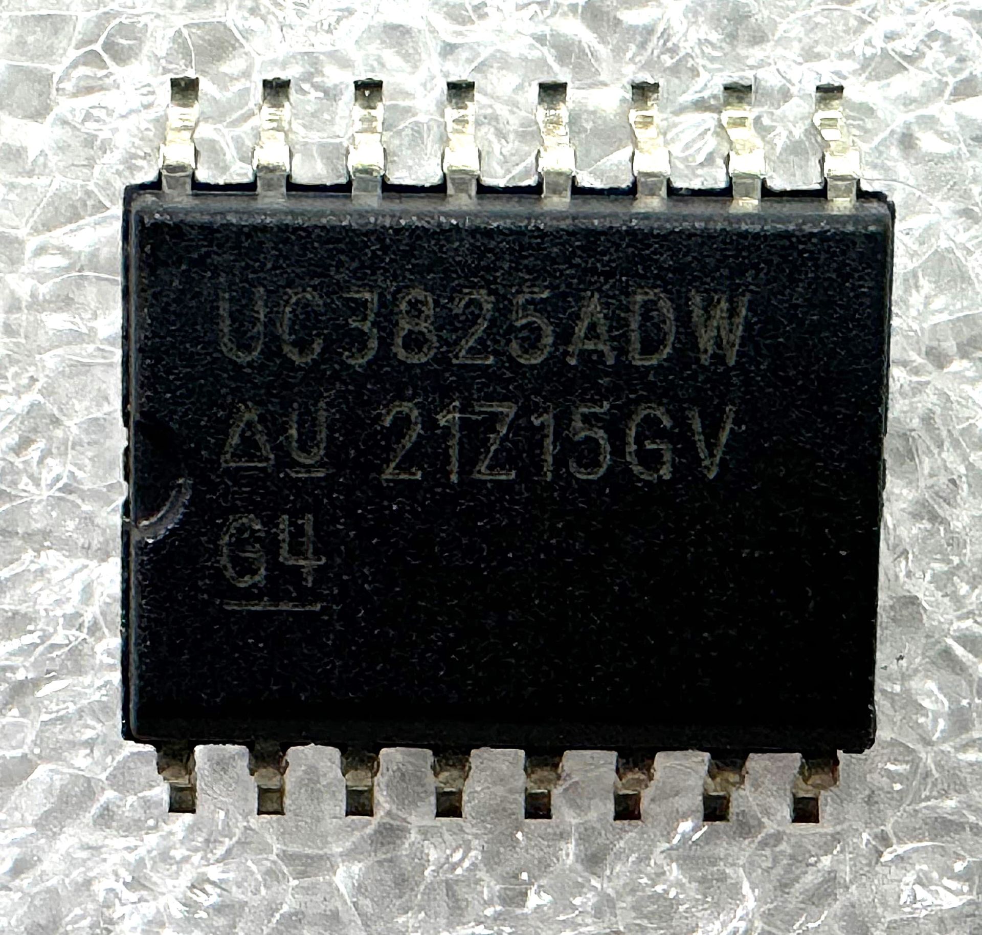 UC3825ADW SMD