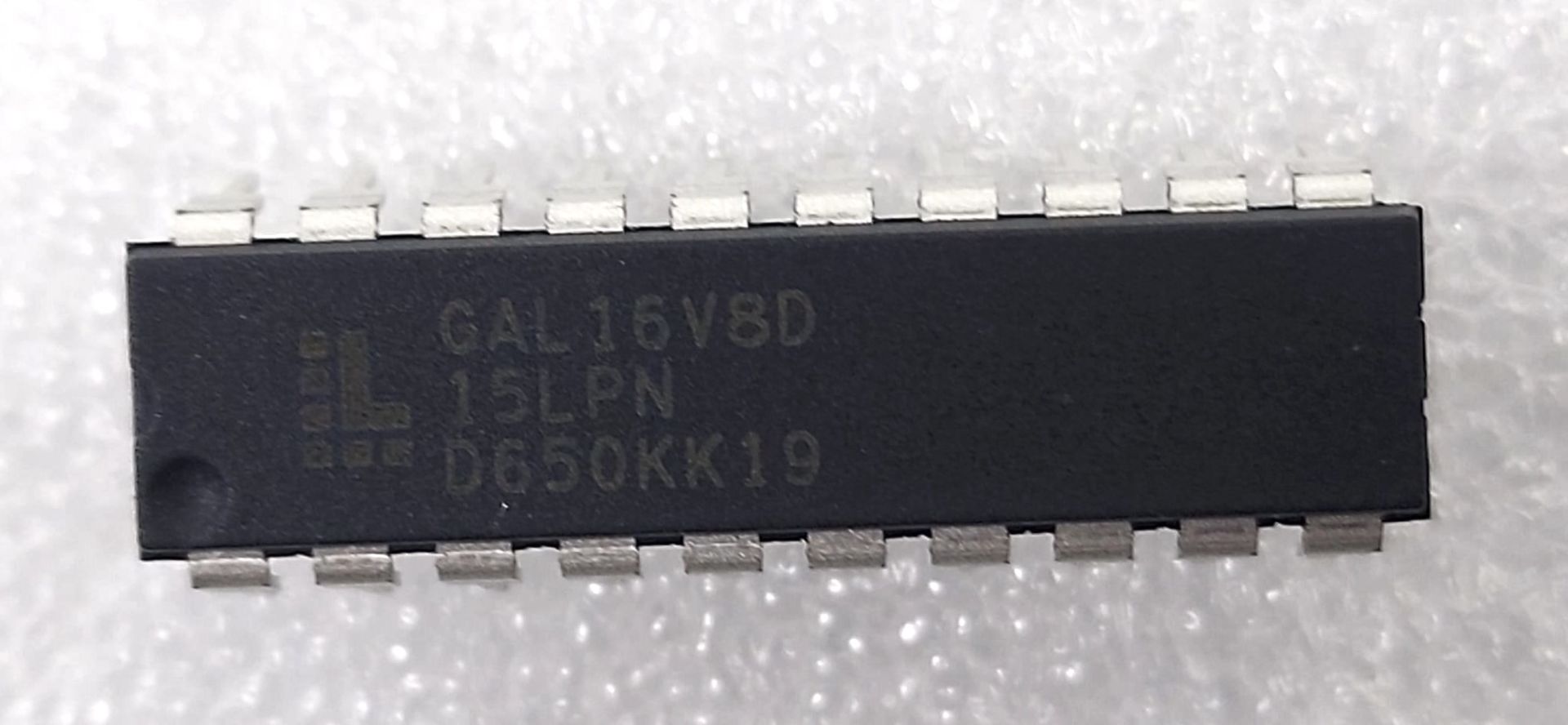 GAL16V8D-15