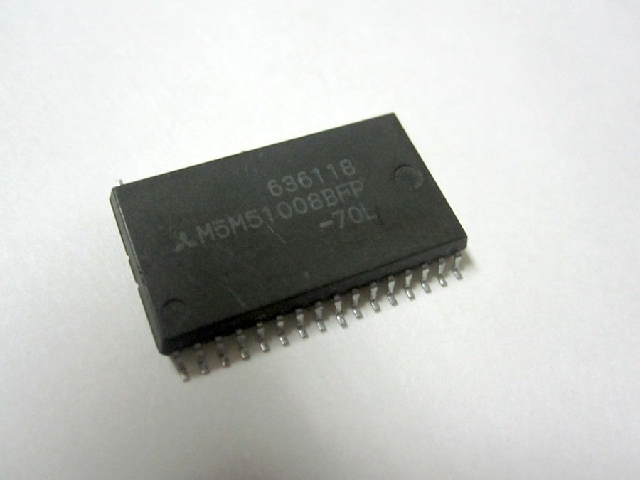 M5M51008FP-70L