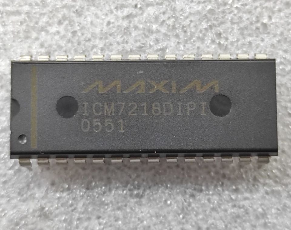 ICM7218DIPI