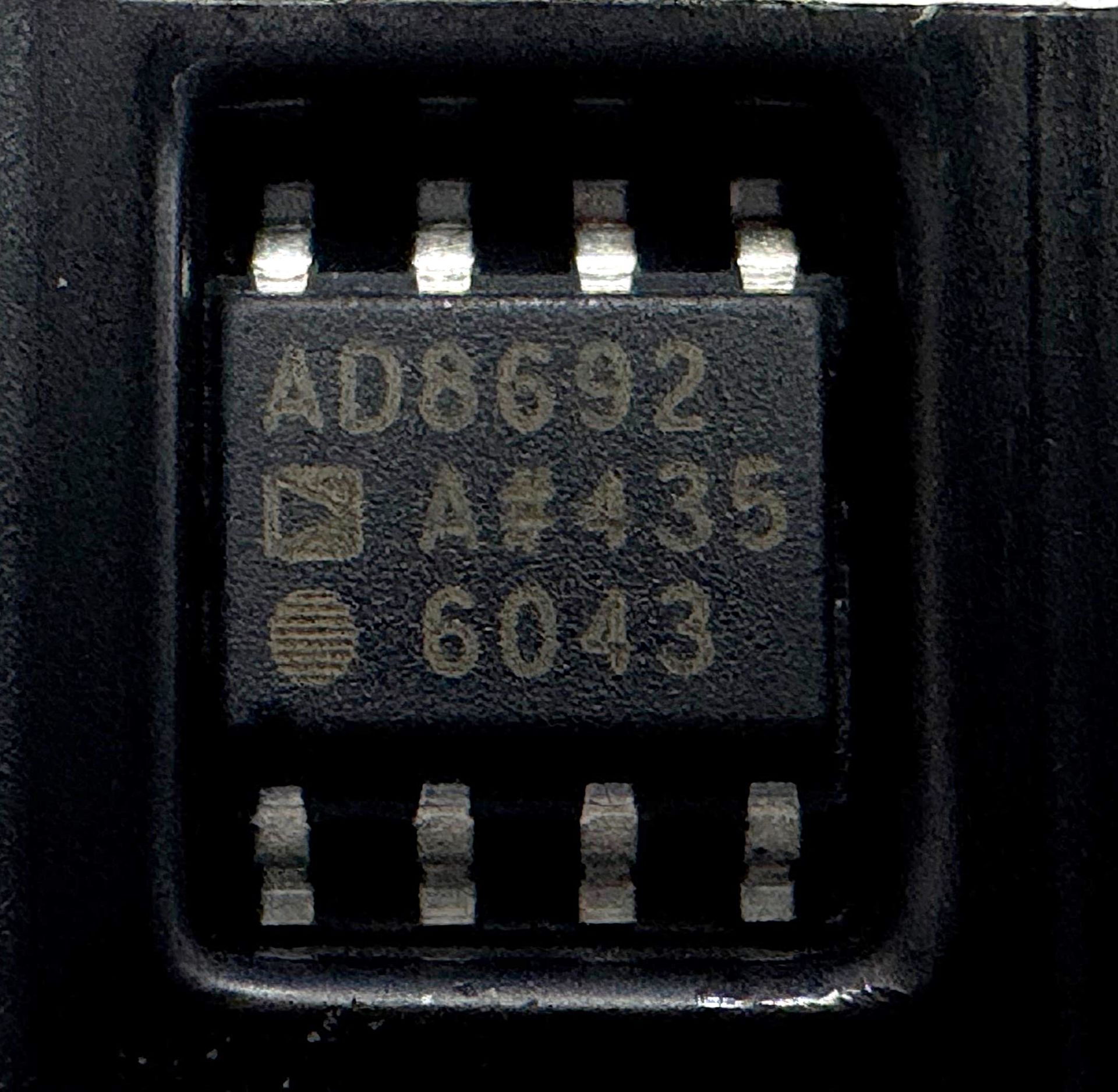 AD8692ARZ