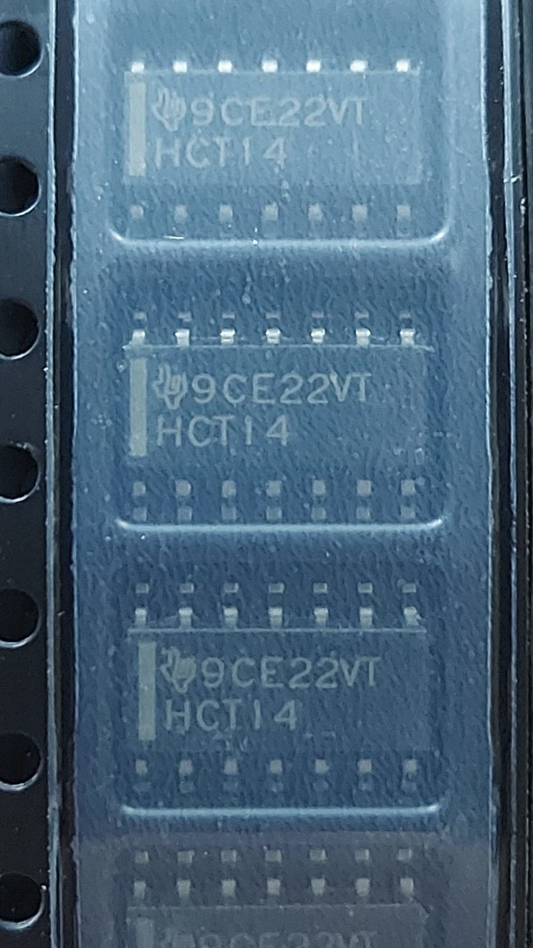 74HCT14DR