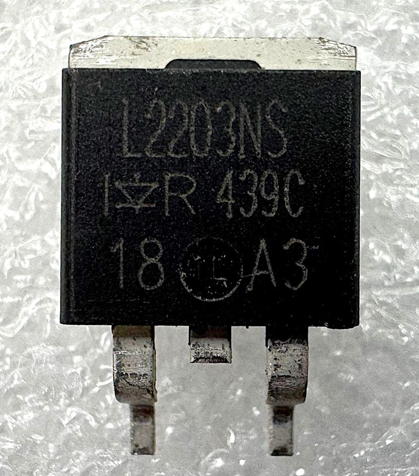 IRL2203NS (L2203NS) D2PAK-TO 263