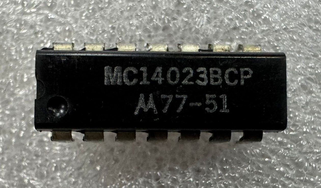 CD4023 (MC14023)