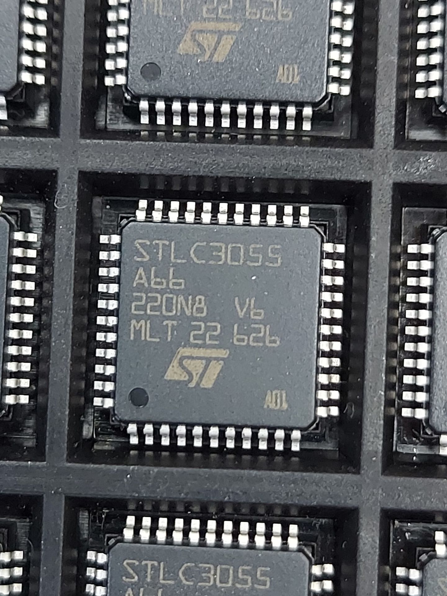 STLC3055