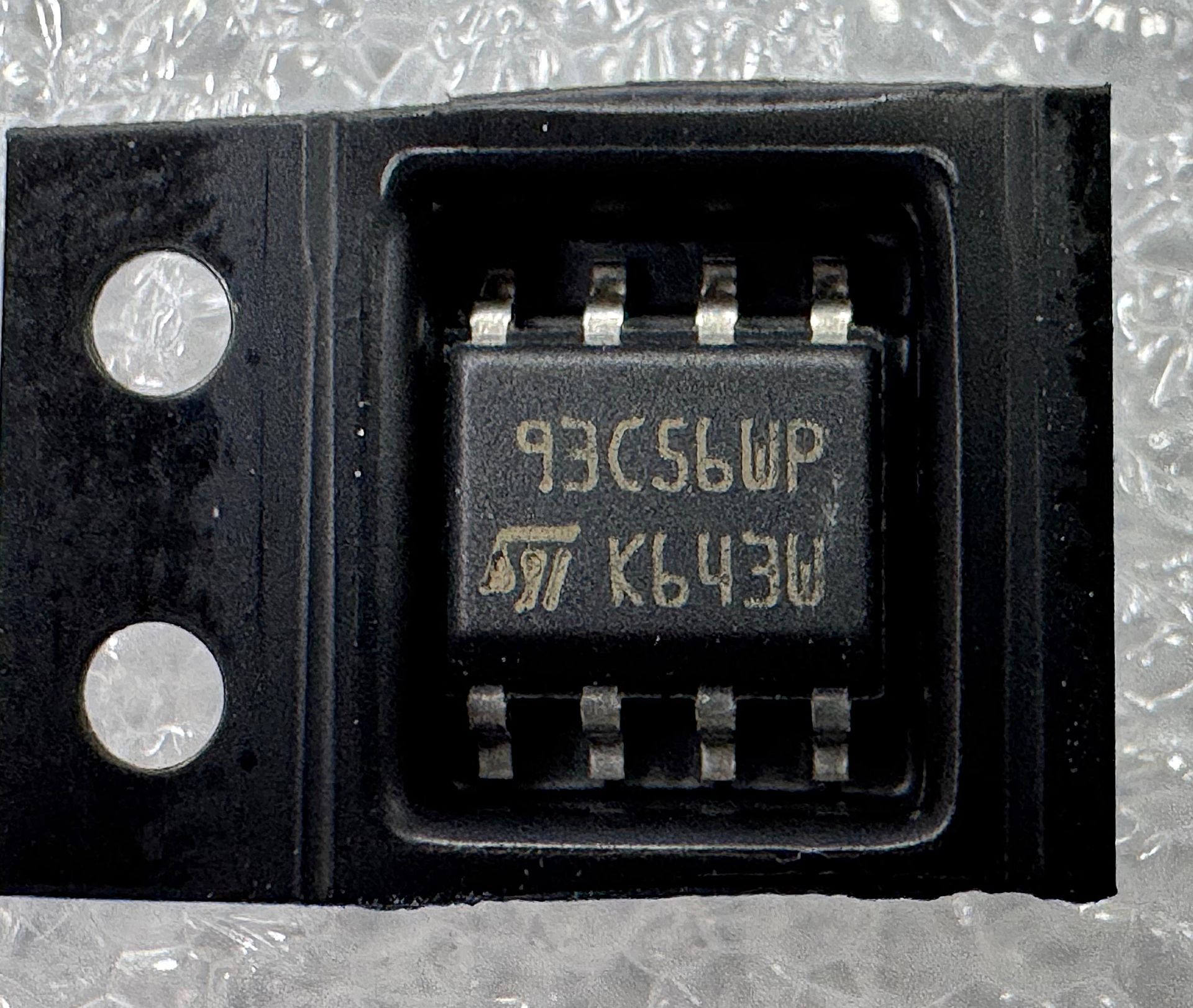 93C56 (ST)