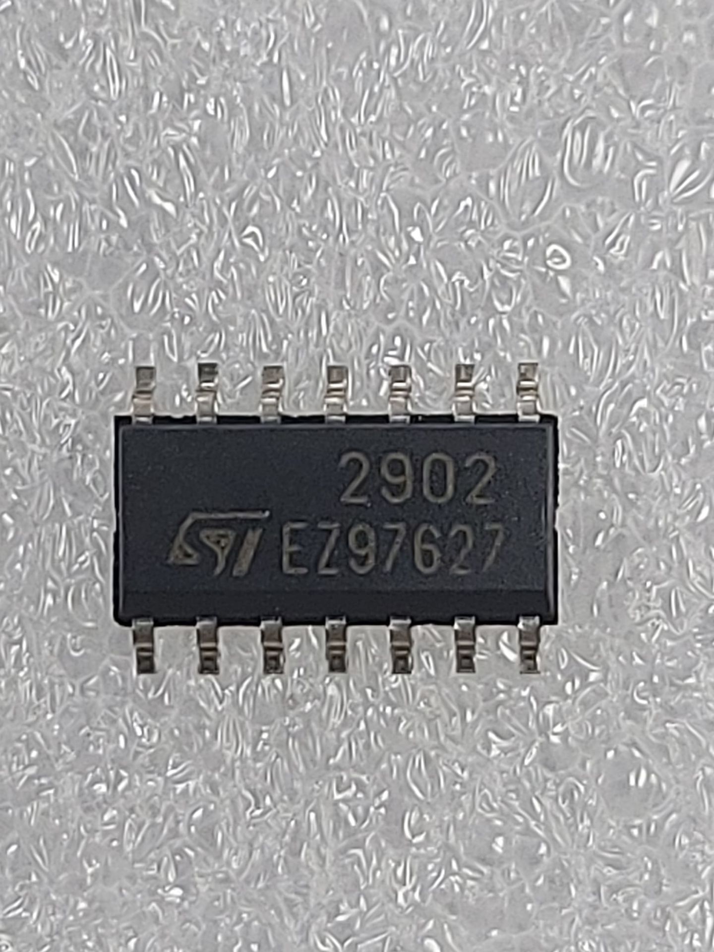 LM2902DT