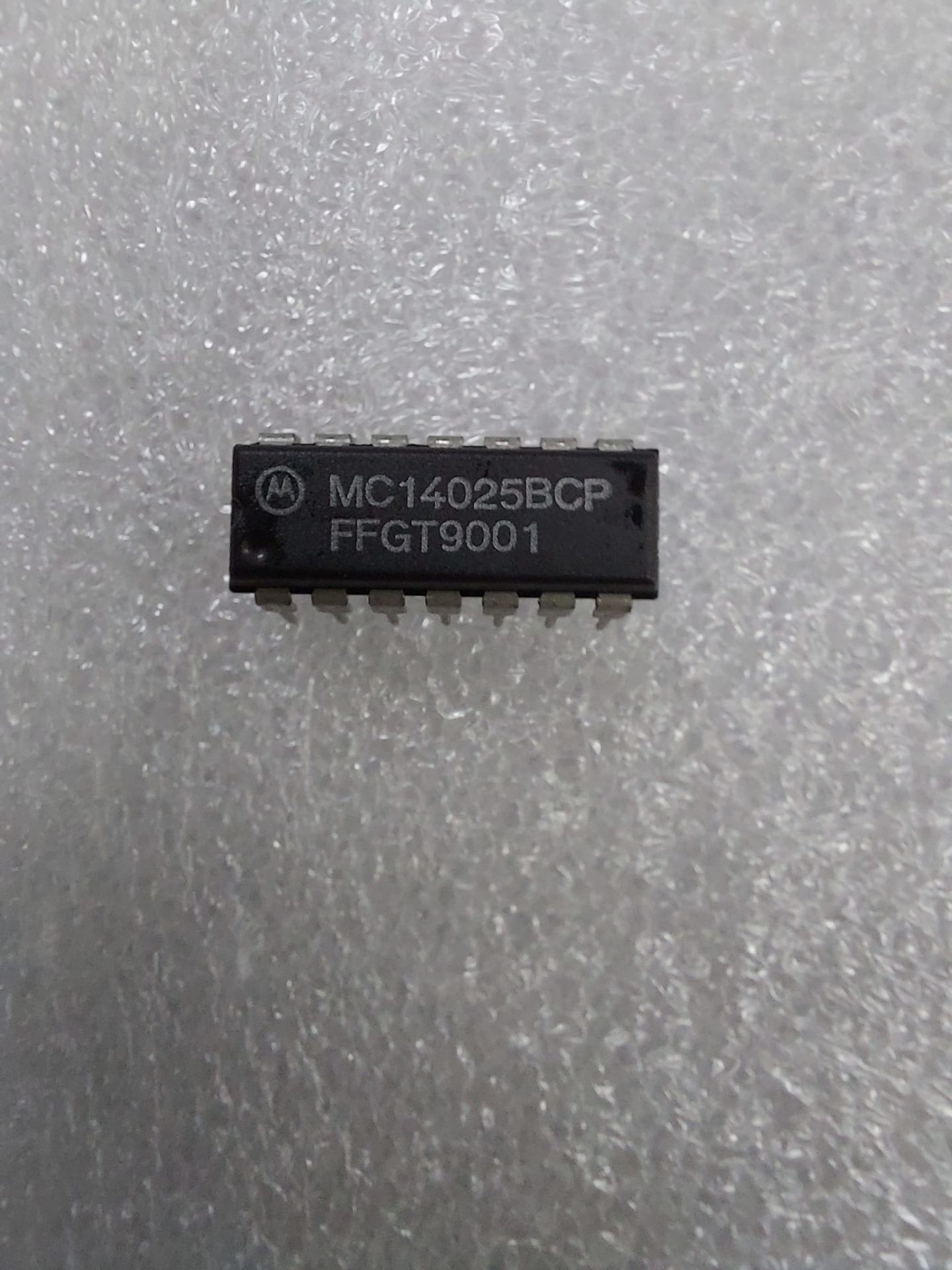 MC14025BCP--CD4025-