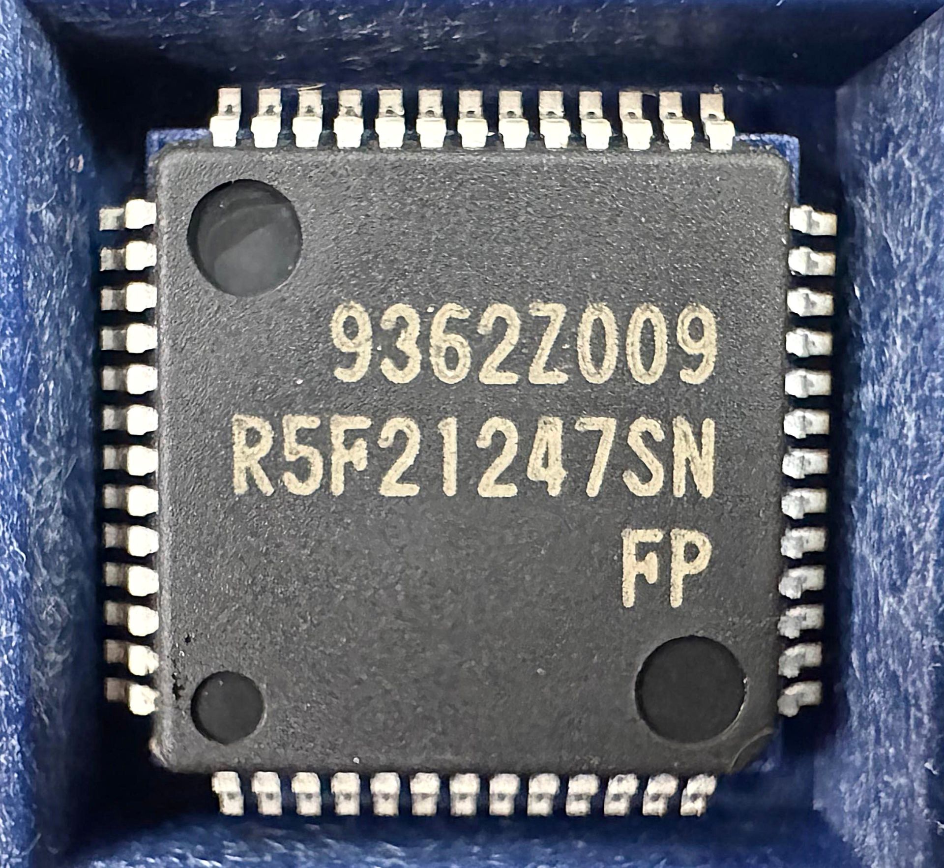 R5F21247SN