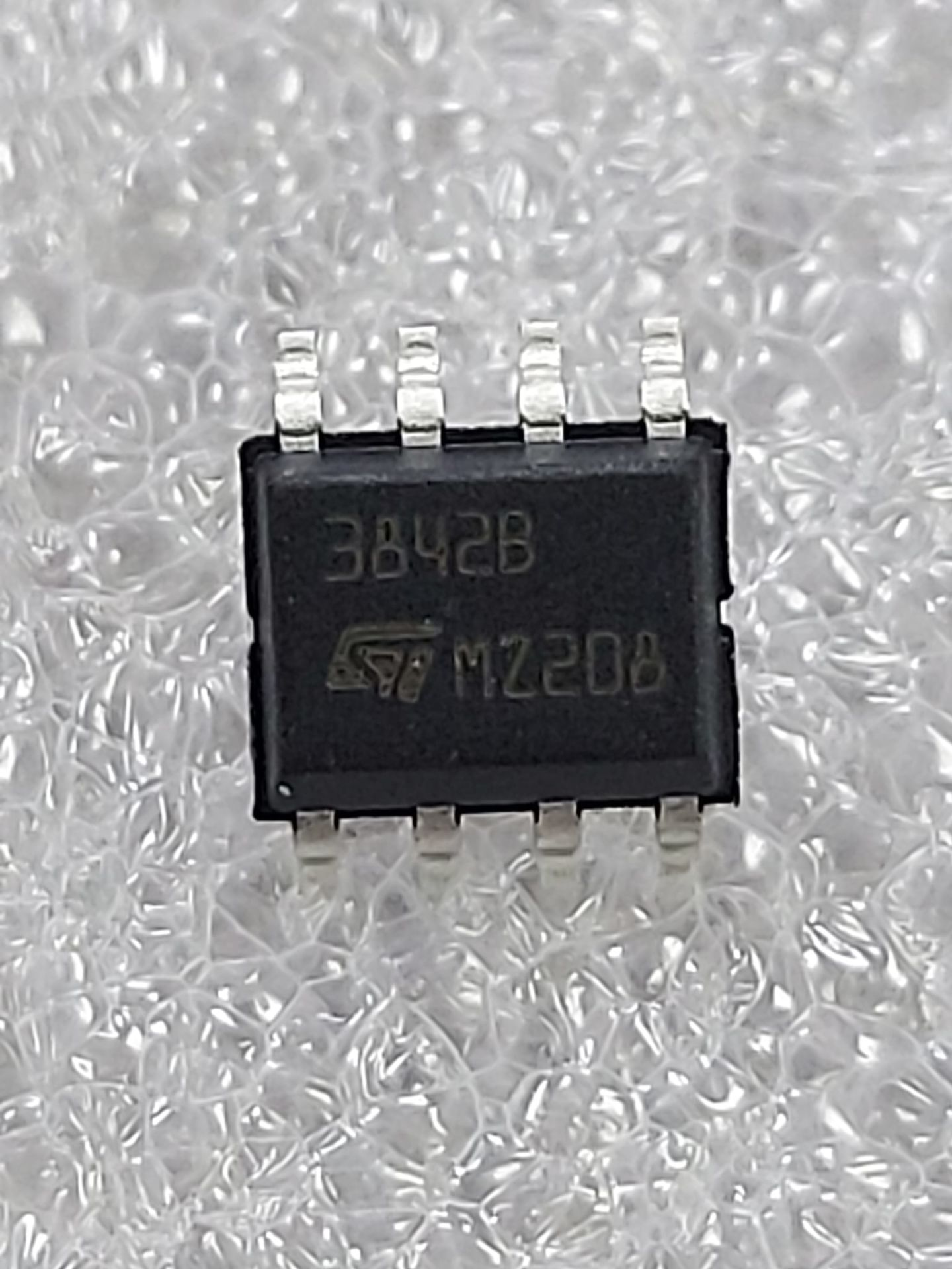 UC3842B