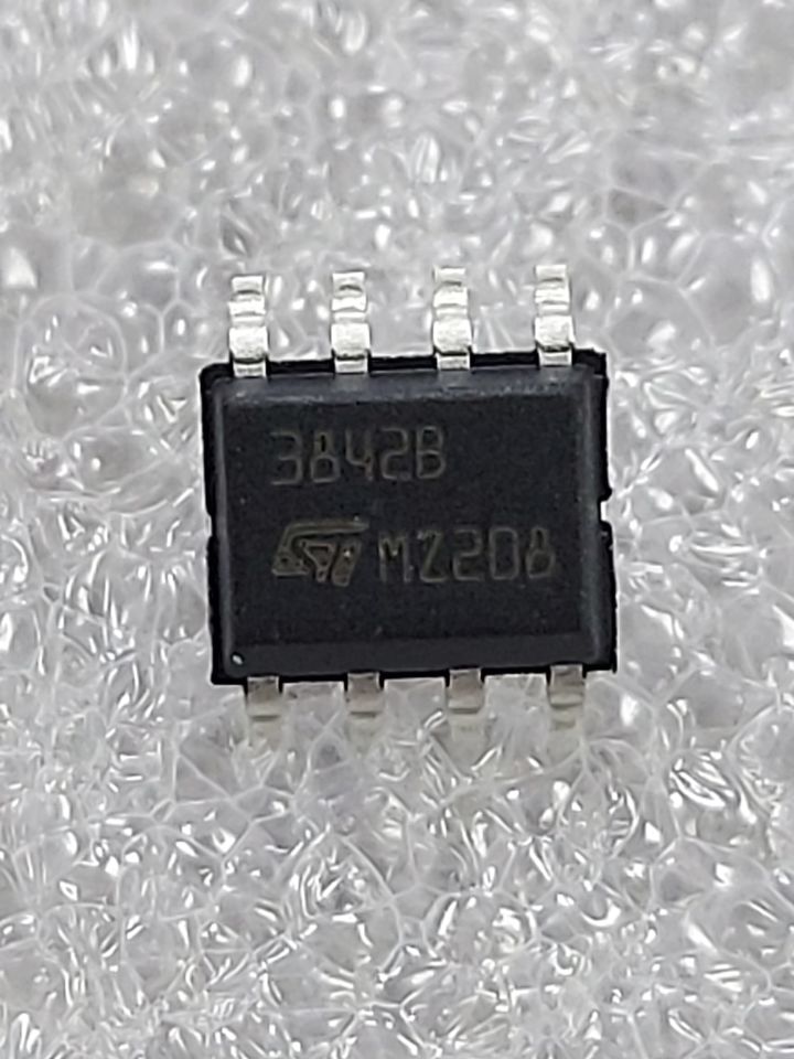 UC3842B