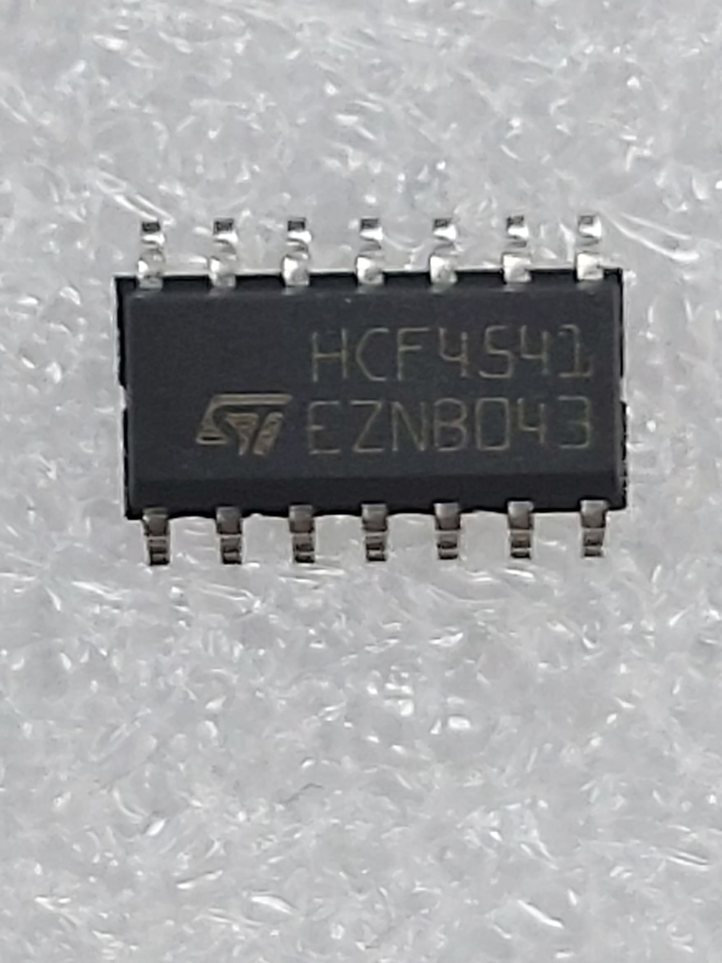 HCF4541- CD4541  SMD