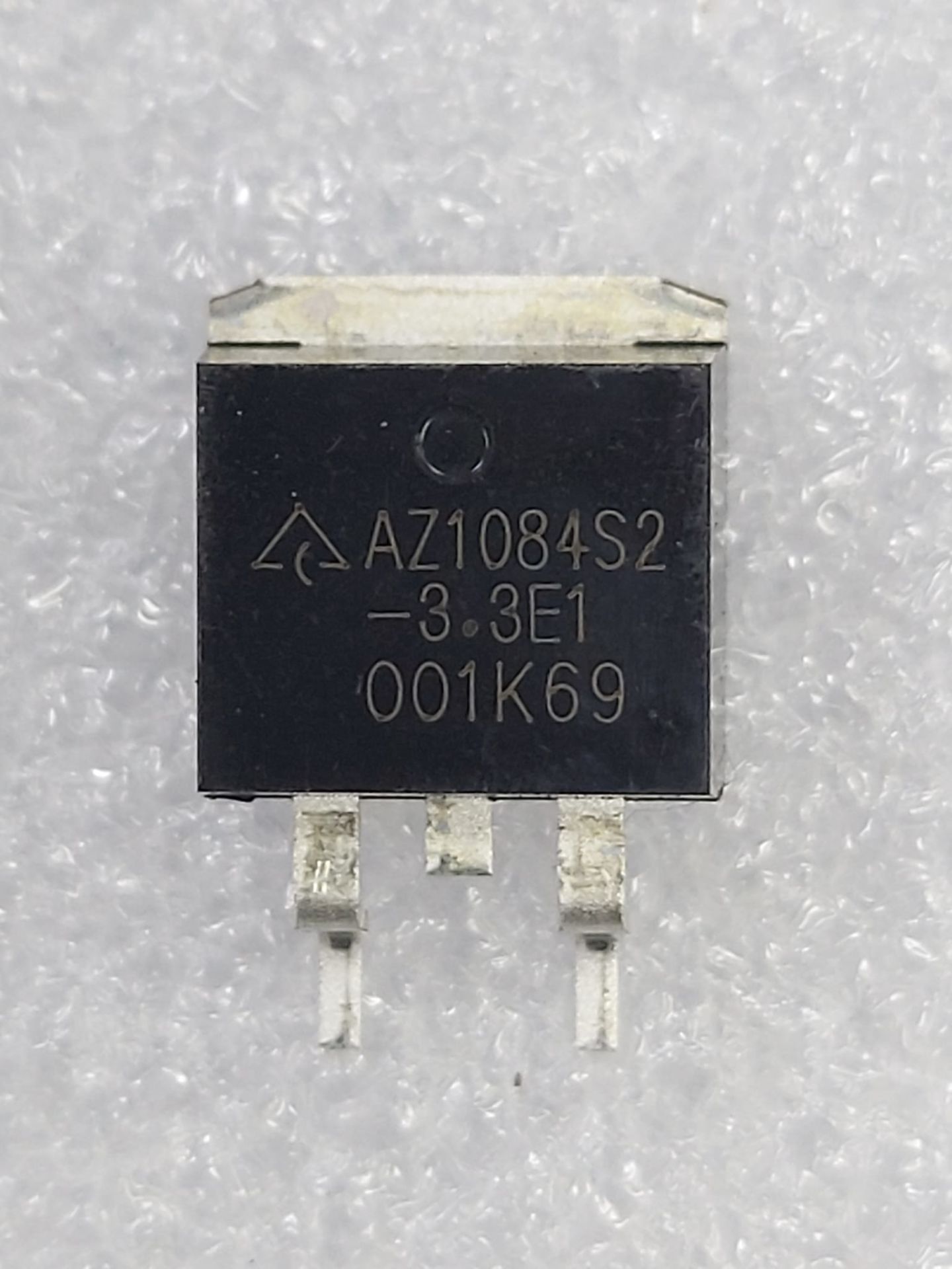 AZ1084S2-3.3E1