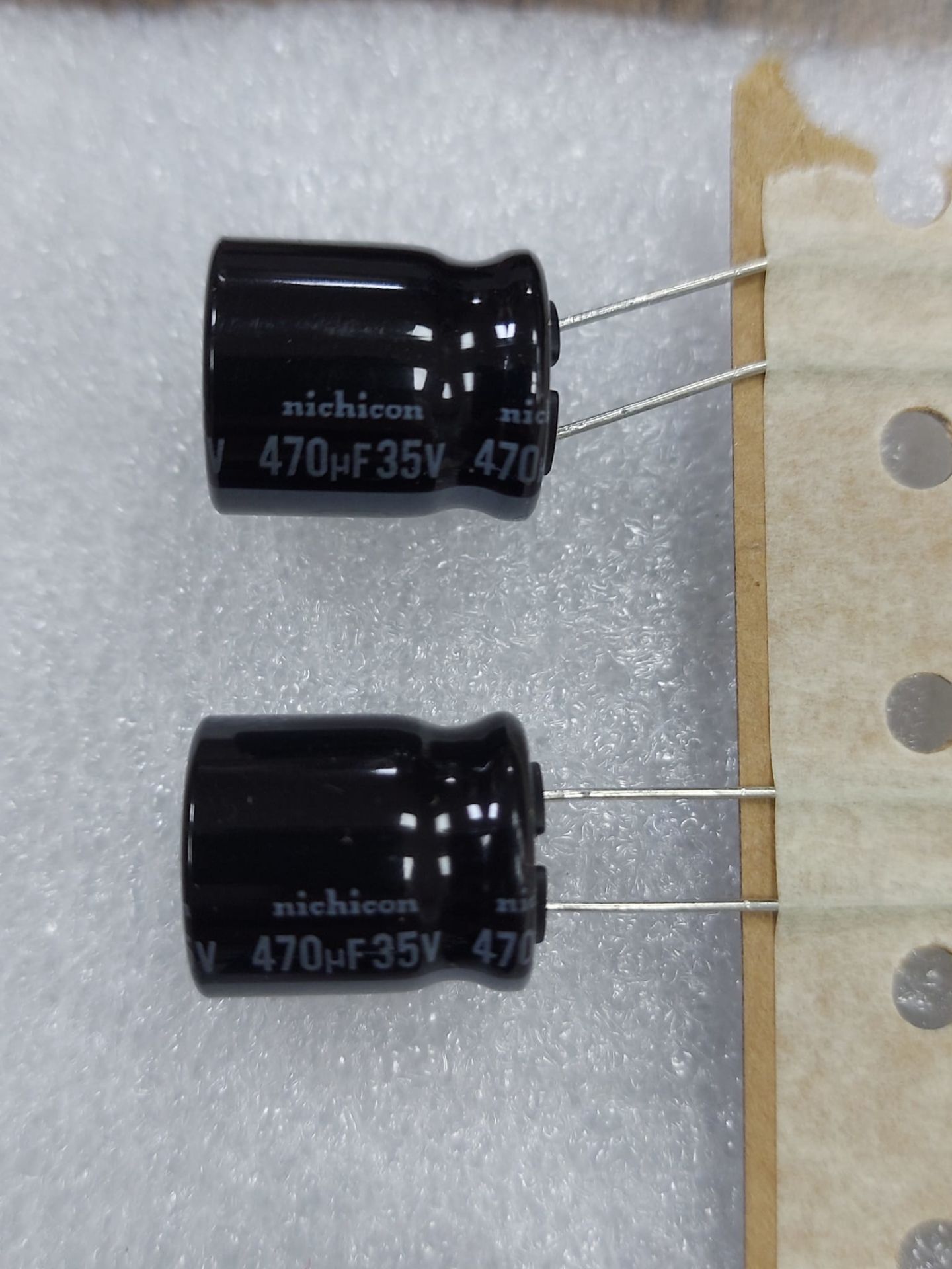 470UF 35V