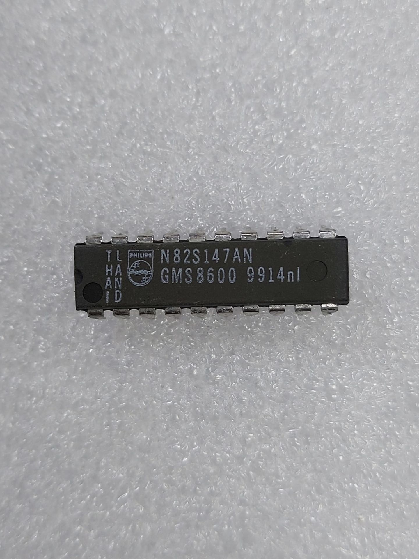 82S147