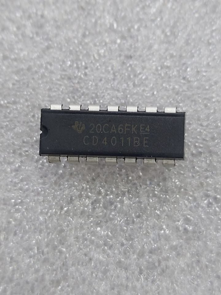 CD4011