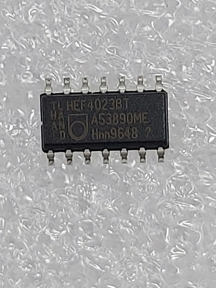 CD4023  HEF4023BT