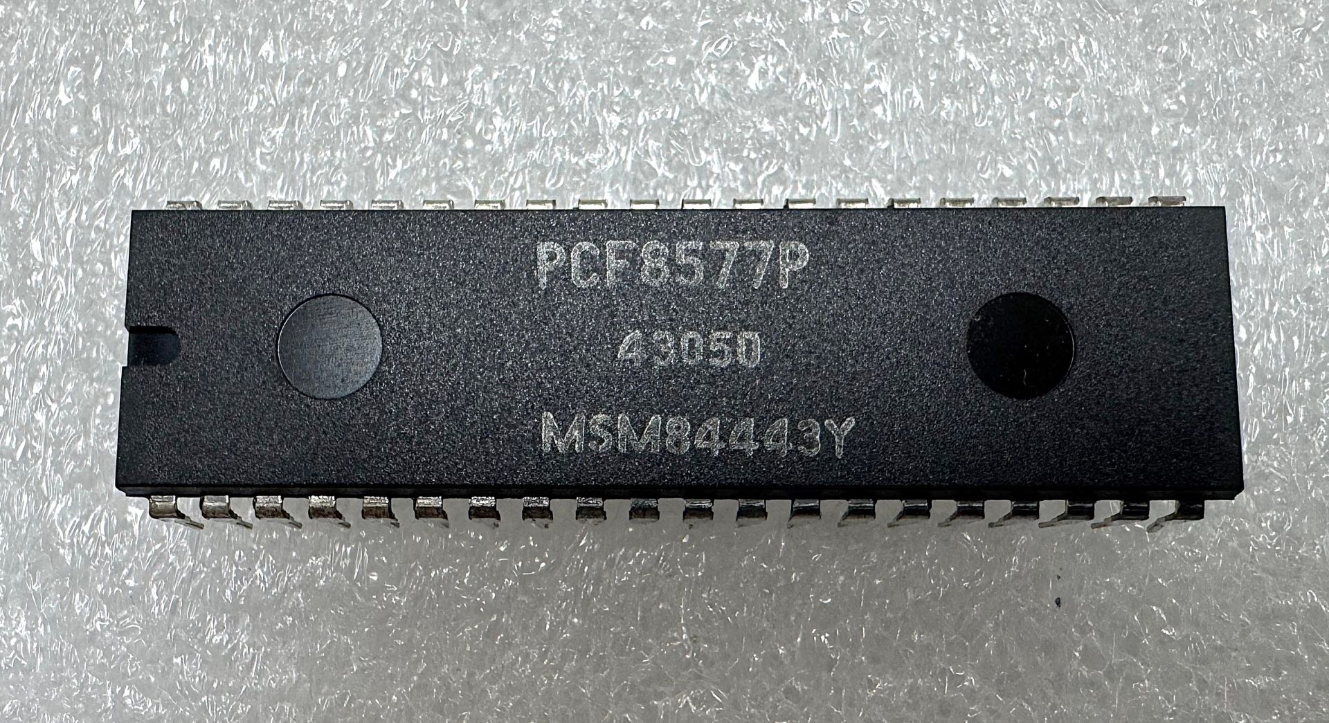 PCF8577