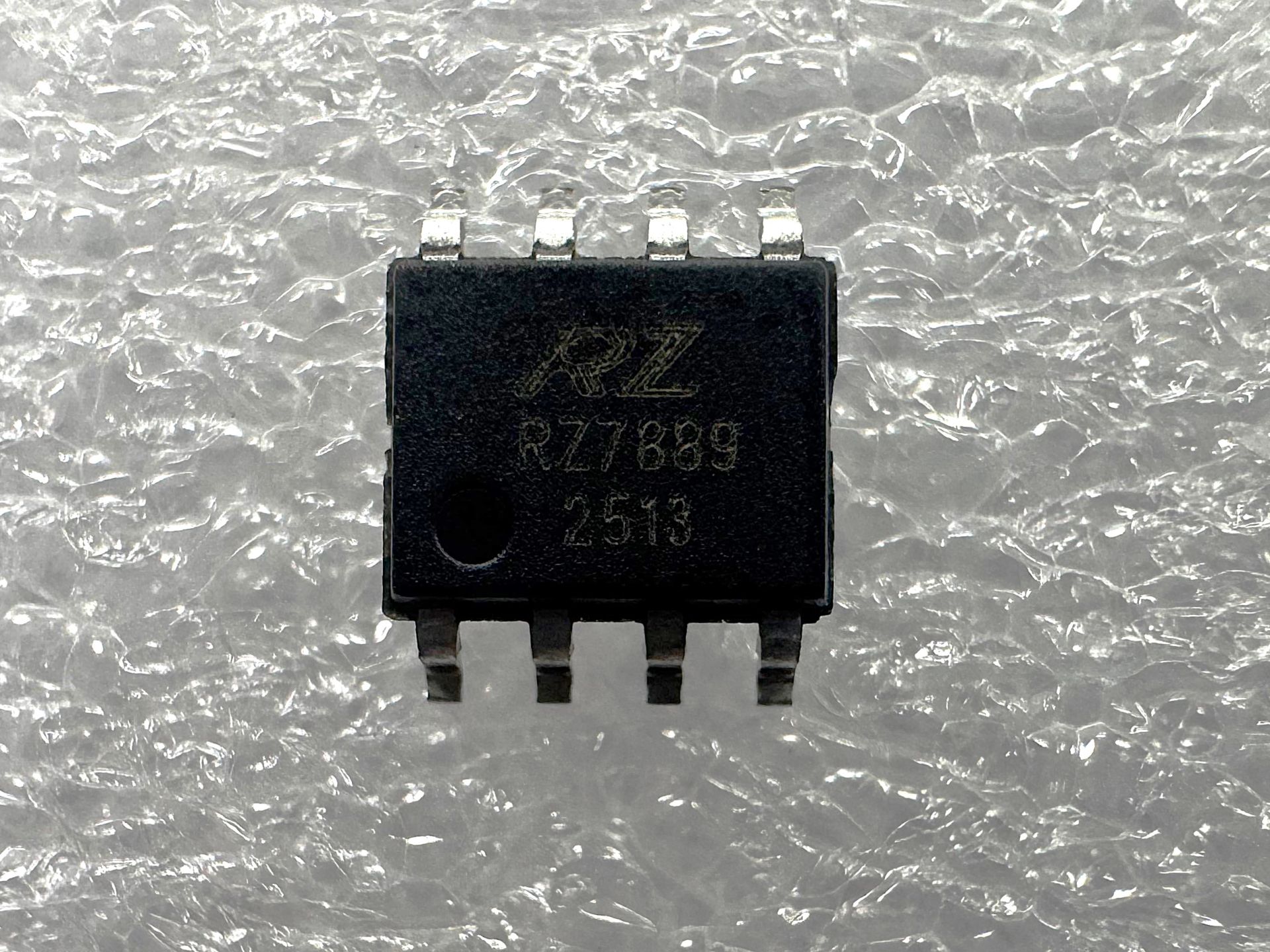 RZ7889 SMD