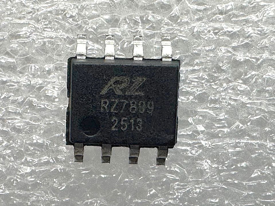 RZ7899 SMD