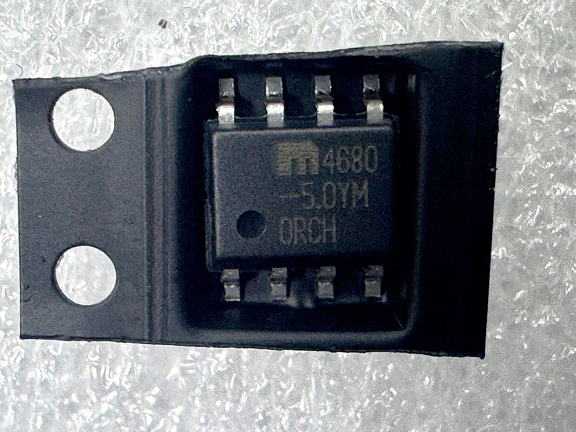 MIC4680-5 SMD