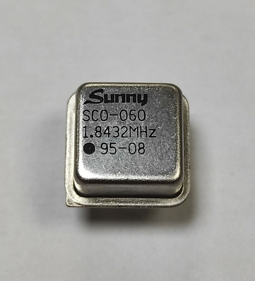 1.8432 MHZ Kristal