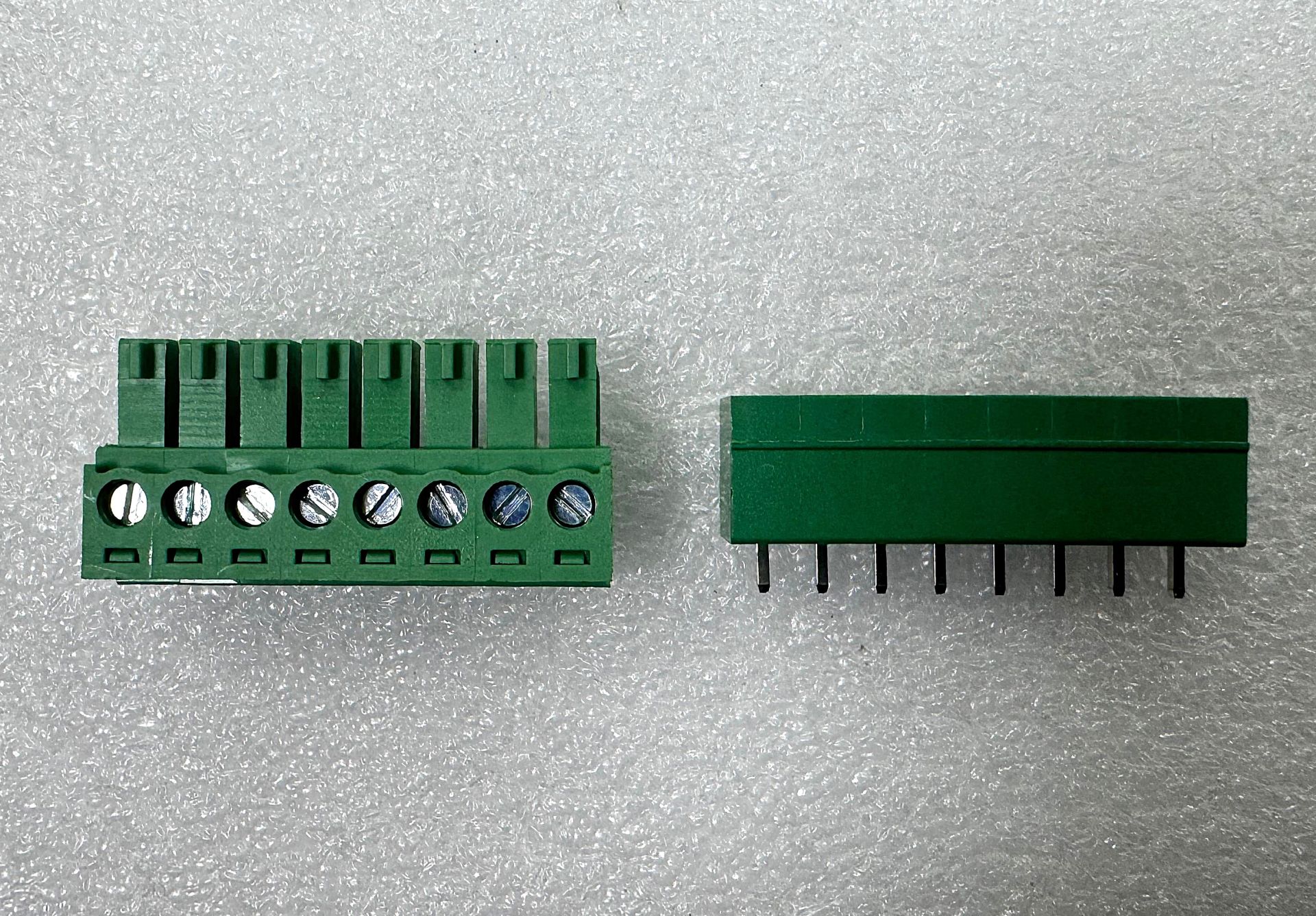 3.81MM 8 PIN 180C KLEMENS