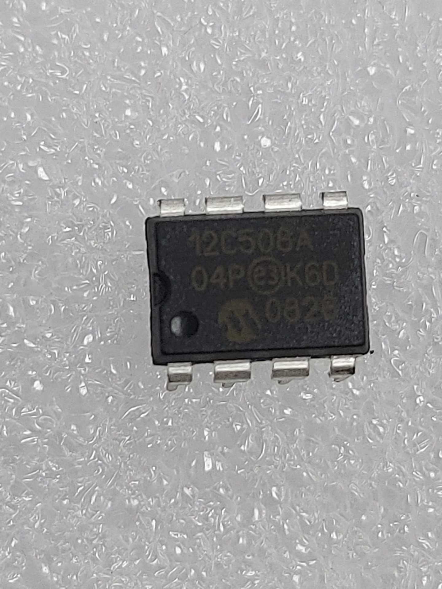 PIC12C508A-04 DIP