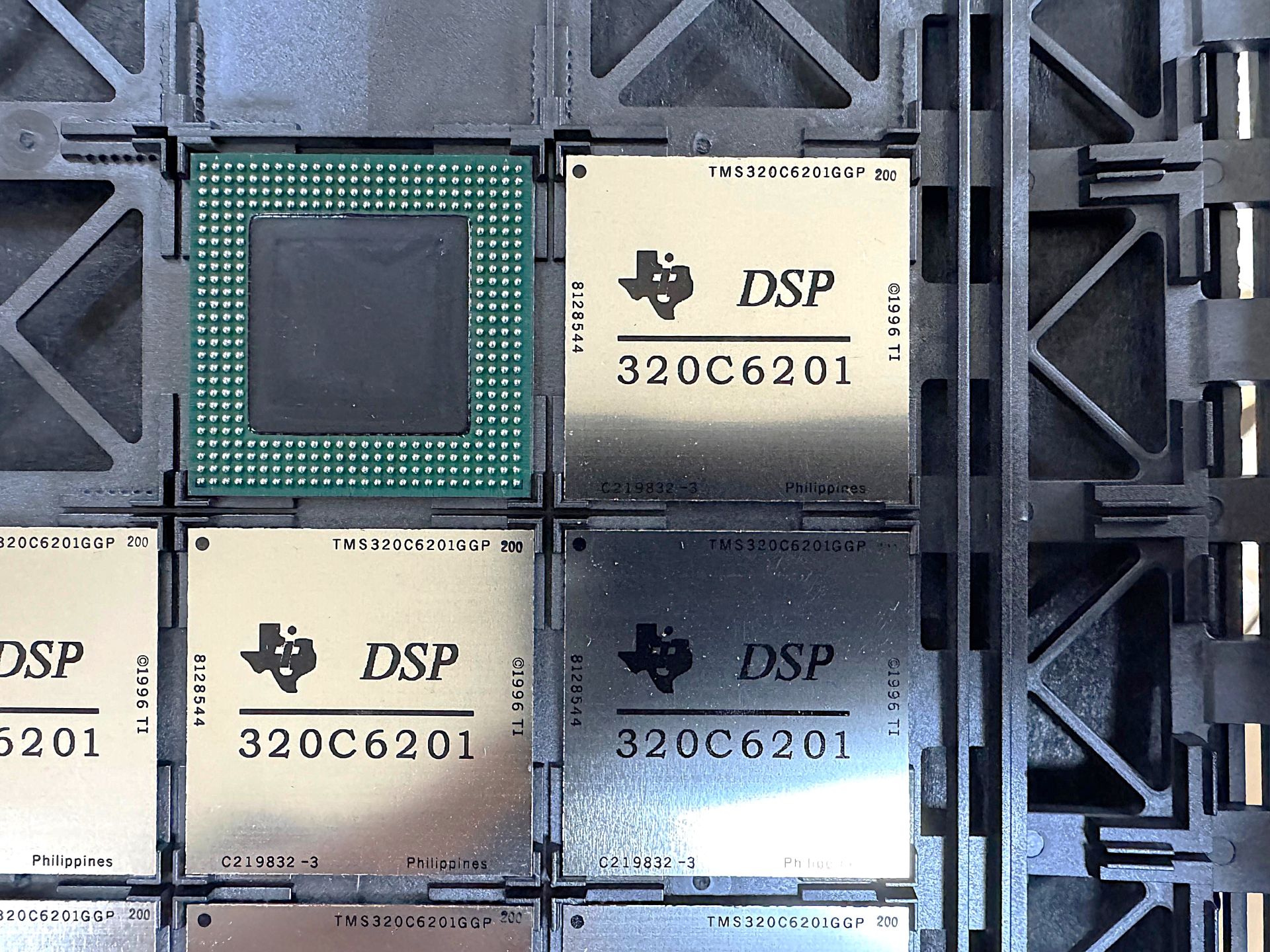 TMS320C6201GGP200-BGA