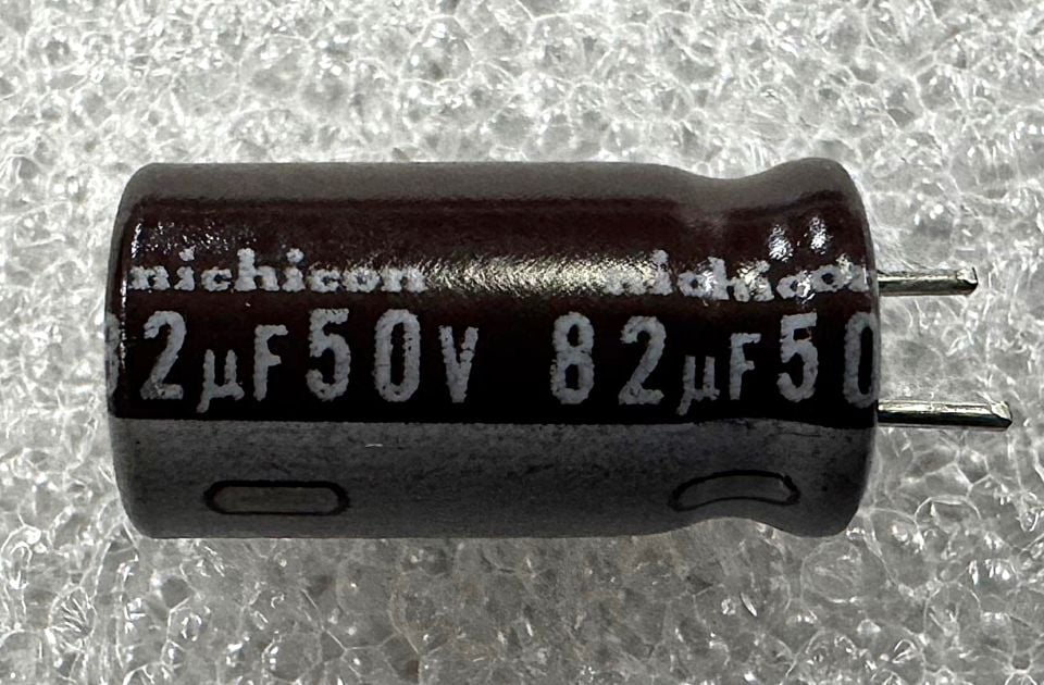 82UF 50V