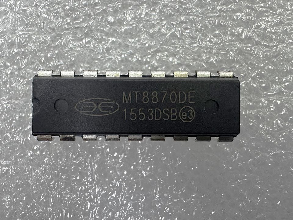 CM8870DE