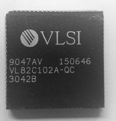 VL82C102