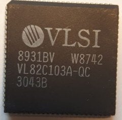 VL82C103