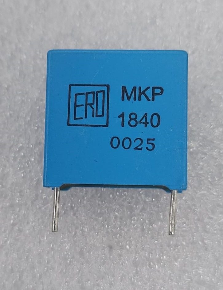 220NF 400V