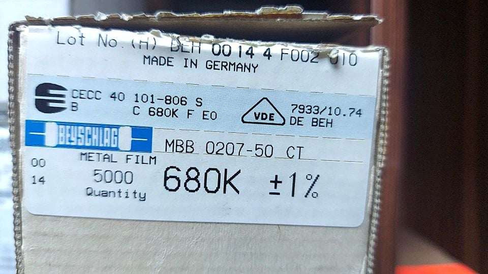 680K 1/4W %1 METAL FİLM DİRENÇ